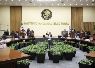 Critican a consejeros del INE por el finiquito que recibirán