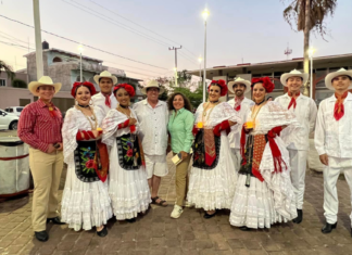María Luiza Martínez cierra campaña en Matatlán