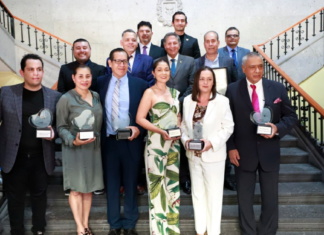 Reconoce Juan José Frangie al personal médico de Zapopan con la presea Dr. Isaac Medina Beruben