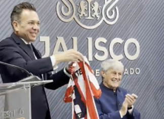 Pablo Lemus rinde homenaje a Bora Milutinovic en Casa Jalisco: “Una leyenda del fútbol mexicano y mundial”